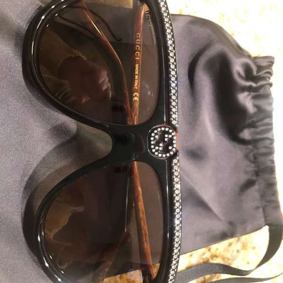 Gucci Suns- limited edition main image 5
